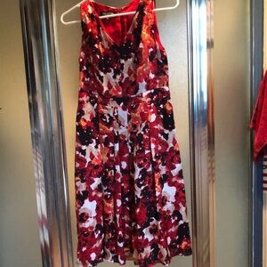 Jones New York size 4p petite sleeveless dress.